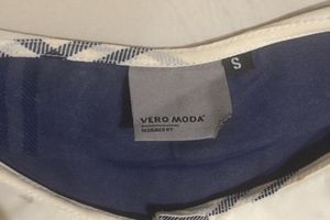 Vero Moda Crop Top (S)