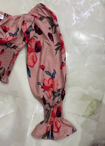Street Style Store Floral Top | Size XS