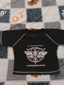 Black Crop Top Printed