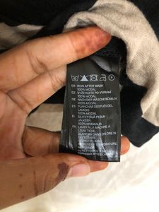 H&amp;M Short Sleeve Top
