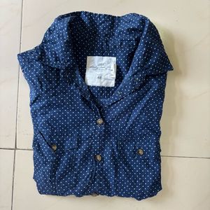 H&amp;M Fitted Polka Dot Shirt