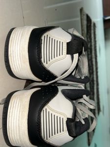 Like New | Red Tape Casual Sneakers - Size 6