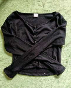 Black Long Sleeve Crop Top
