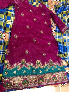 Very Preety Suit Heavy All.over Work