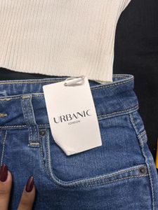 URBANIC White tank top🫶🏼