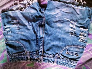 Ripped Short Jeans,Shorts