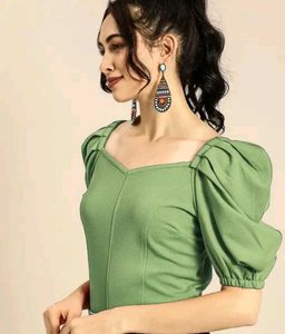 Puff sleeve top💚