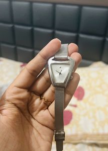 Fastrack Watch For Women Under 500 Low Price