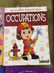 Children’s First Book with Beautiful Pictures