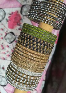 Sparkling Bangle Set