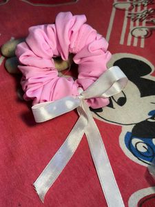 bow scrunchie home made