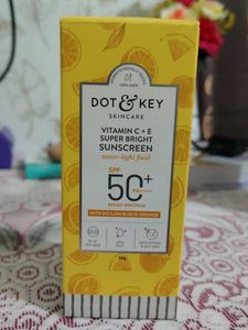 Dot & Key Vitamin C Sunscreen