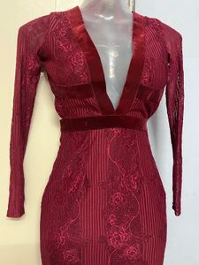 Elegant Lace Bodycon Dress