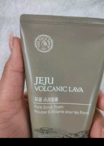 SAMPLE of The Face Shop Jeju Volcanic Lava Scrub