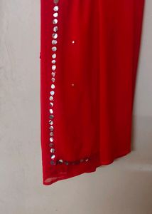 Red ♥️ Saree With Black Party Wear Blouse..