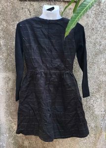 4.2.1 CUTE BLACK DRESS