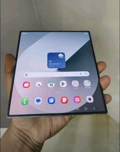 Galaxy Z Fold 6 – Titanium Luxury Edition