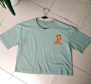 Garfield Graphic Crop Top