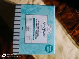 Buy 1 Get 1free Dot &amp; Key 72 HR Hydrating Gel