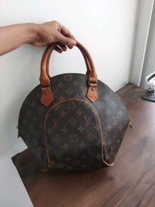 Louis Vuitton Vintage Ellipse Bag LV