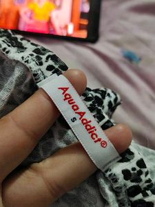 I. CUTE TOP