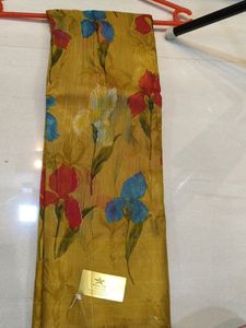 Designer Saree With Blouse