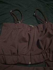 Crop Top With A Twist Bow