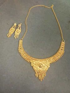 Gold Necklace Set