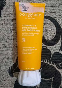 Dot & Key Face Wash