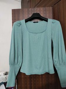 Chic Green Long Sleeve Top