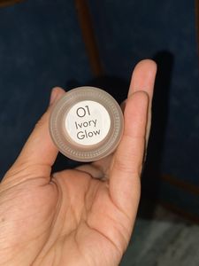 Mama Earth Foundation 01 Ivory Glow