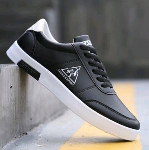 Size 9 Trendy Sneakers