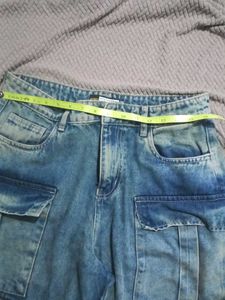 Wide Leg Cargo Jeans