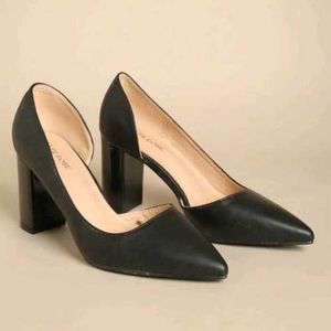 Fyre Rose Pointed Toe Chunky Heel Pump