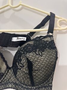Pretty Cat Black Lace Padded Bra, Bust- 34 C/D