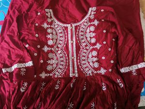 Chikenkari Gown With Legings