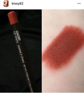 Luxe And Original MAC Lip Pencil
