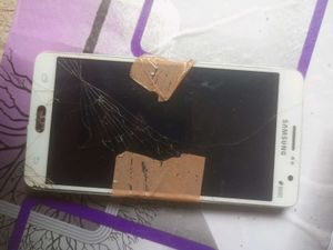 Samsung Galaxy On7 Dead