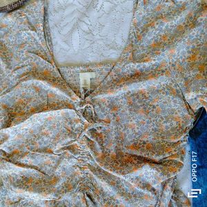 H&amp;M Small Flower Design Top