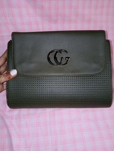 Luxurious Green Gucci Hand Bag