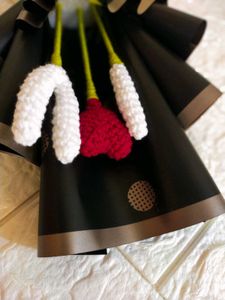 Crochet &#39;I Love You&#39; Bouquet