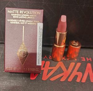 Charlotte Tilbury pillow talk global