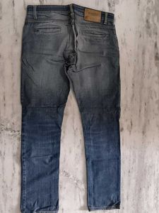 Emanuel Jeans - Stylish Denim