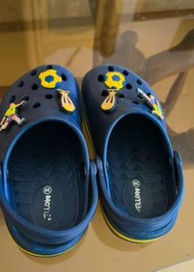 Kids&#39; Soccer Clogs - Size 8