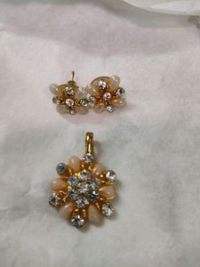 2 Pairs Pearl Earrings Pendant Set Without Chain