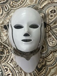 LED Light Therapy Mask