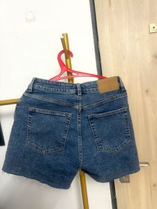 H&M Frayed Denim shorts