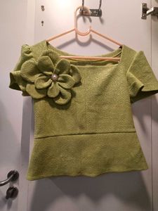 Customised Green Top 🌱