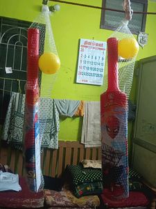 New king krab Marvel Spiderman Cricket Set