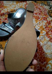 Very Stylish Dress With Sendal